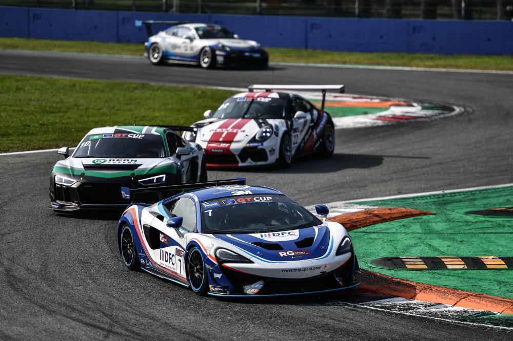 Pódios e vitórias brasileiras também na última da GT Open Cup Racemotor