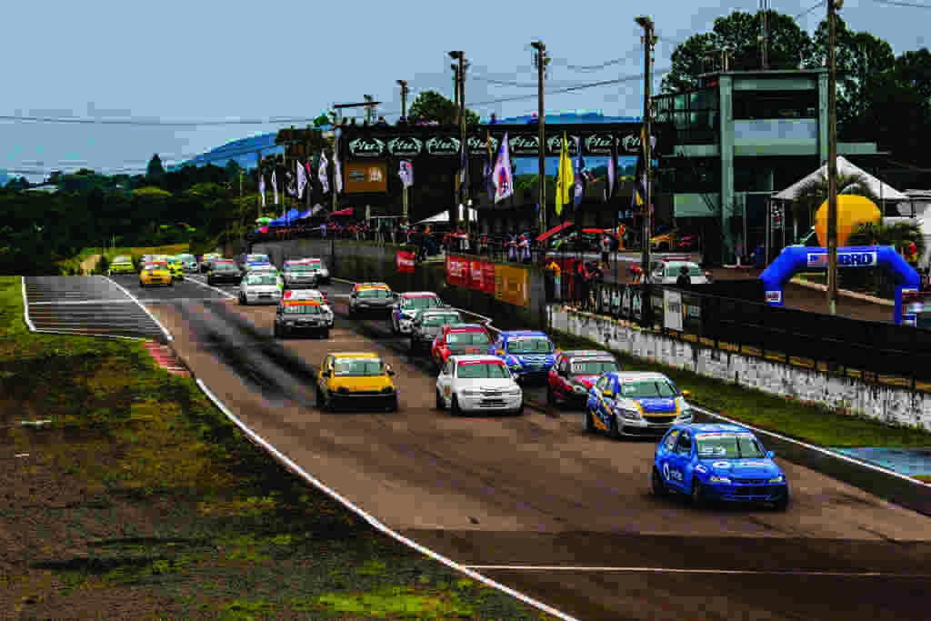 1ª Copa Brasil de Turismo 1.4 - Corrida 1 - Tarumã - Ao Vivo 