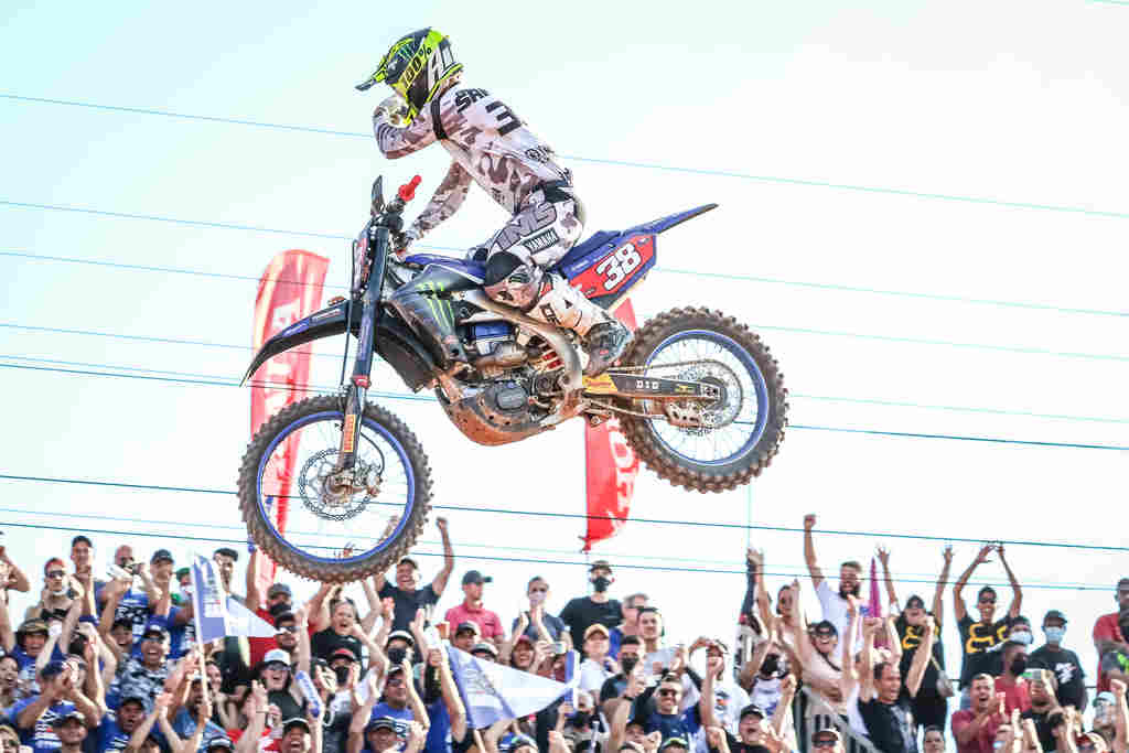Jetro Salazar (MX1) e Leonardo Souza (MX2) fecham corridas da sexta etapa  do Brasileiro de Motocross na segunda posição