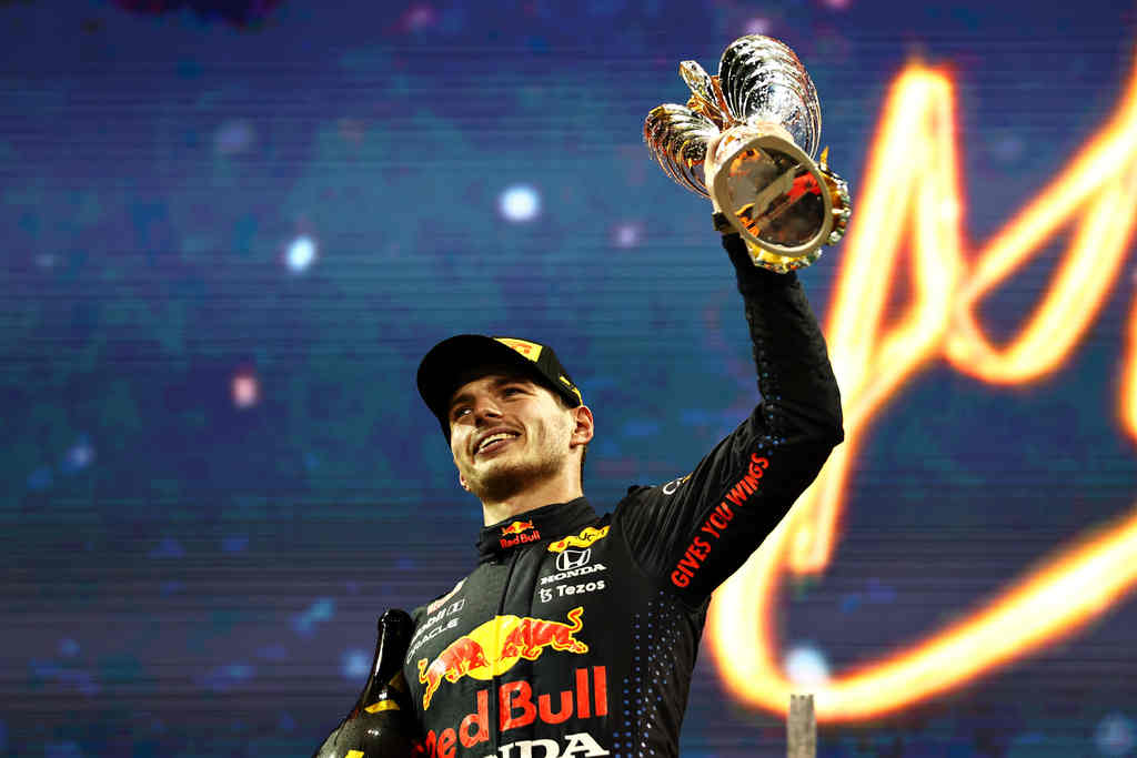 Max Verstappen é campeão mundial da F-1. Título decidido na última