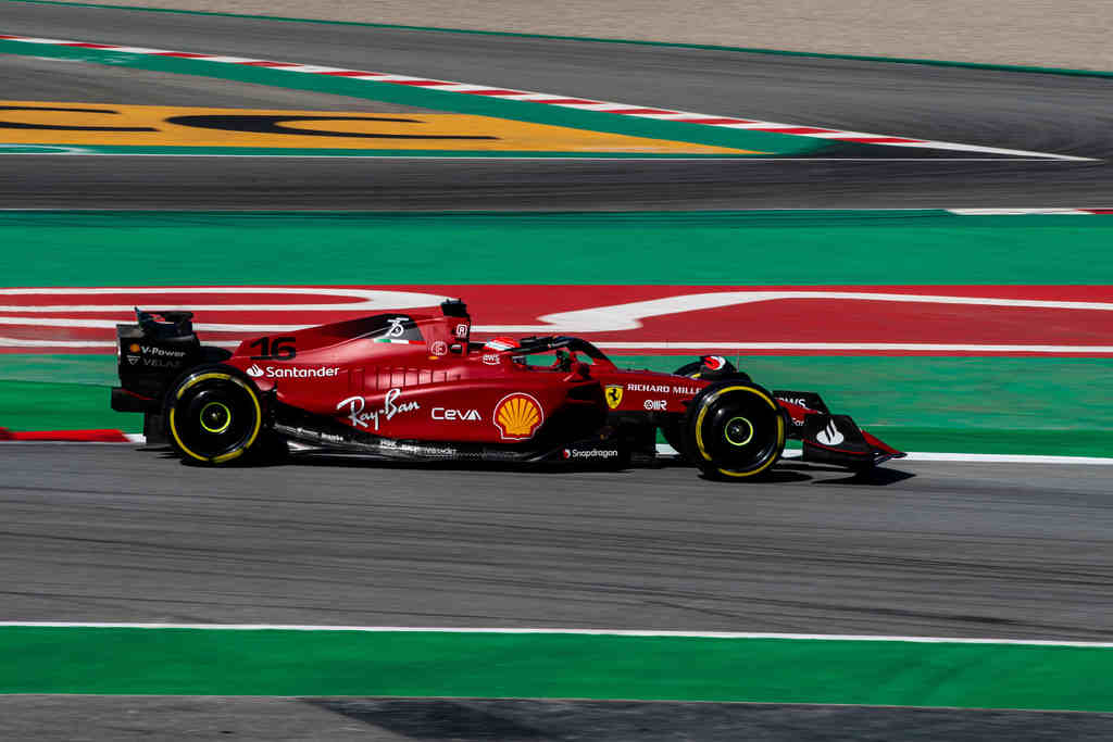 Leclerc fecha como mais rápido segundo treino livre da F1 em Barcelona -  Notícia de F1