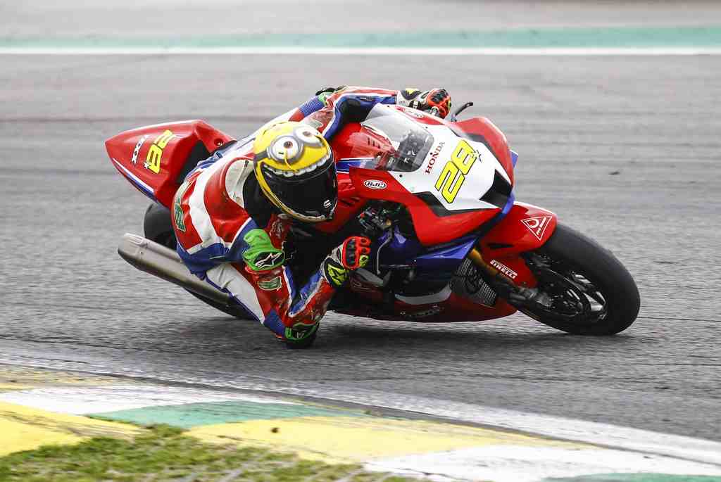 Vitória de ponta a ponta de Gandola na abertura da GP 1000 - Moto 1000 GP