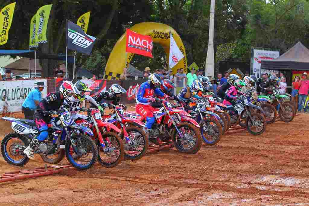 MotoCross em Louveira reúne mais de 5 mil pessoas