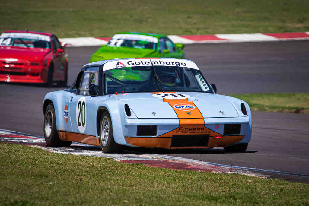 Gold Classic: categoria de carros clássicos faz corridas em Goiânia