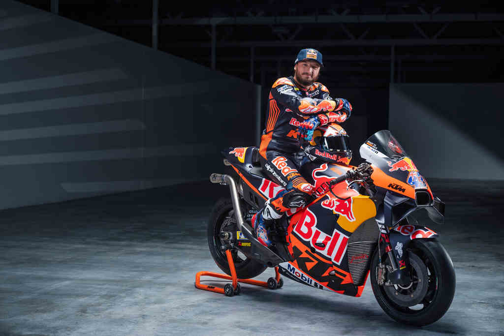 Honda apresenta moto para a disputa da temporada 2023 da MotoGP