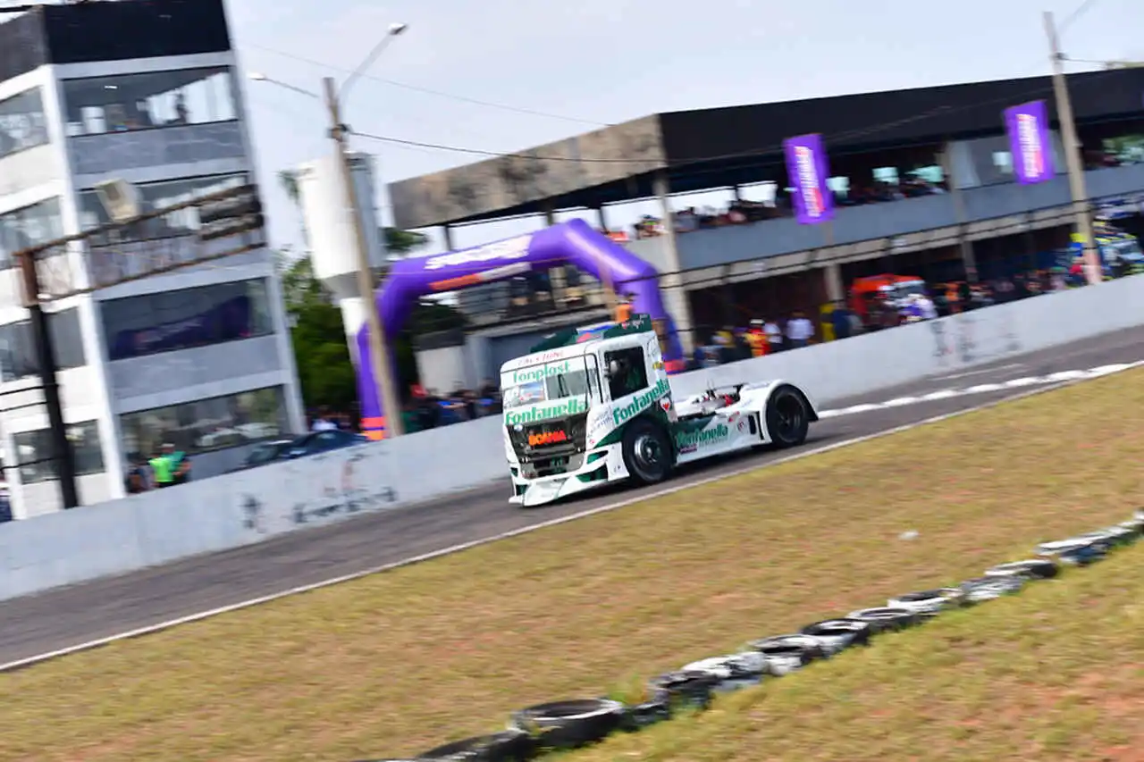 Vencedores inéditos na quarta etapa da Fórmula Truck, em Campo Grande