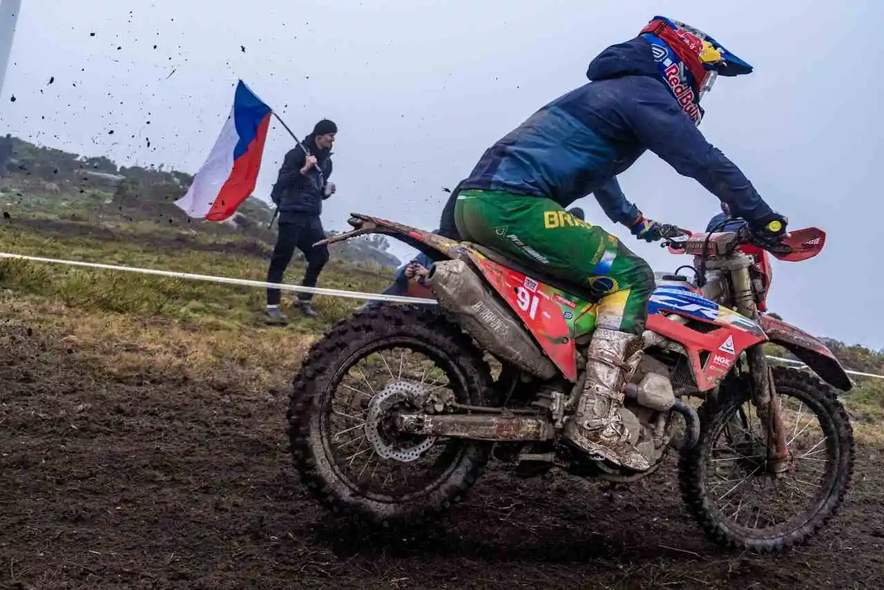 Six Days Enduro da Espanha chega ao momento decisivo